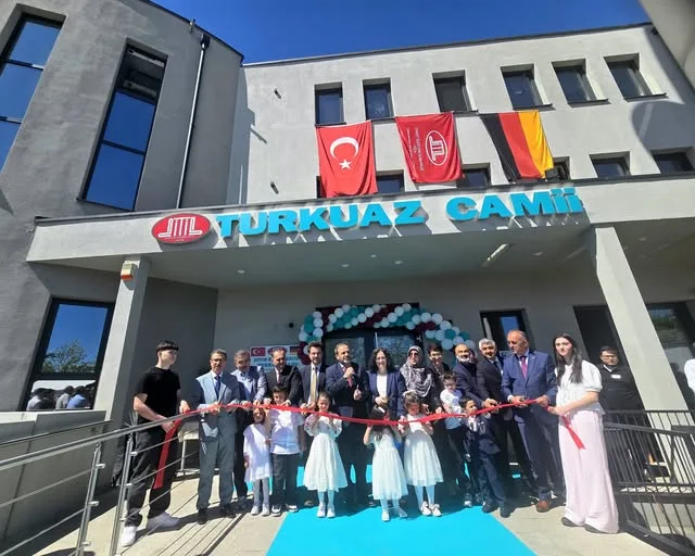 Regensburg’da Turkuaz Camii Resmen Açıldı