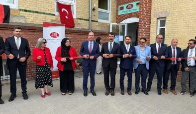 Chemnitz DİTİB Fatih Camii dualarla İbadete açıldı