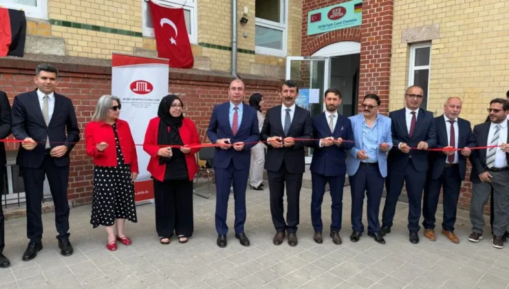 Chemnitz DİTİB Fatih Camii dualarla İbadete açıldı