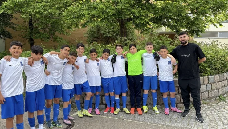 Aziz Nesin İlkokulu Futbol Takımı Berlin’de Gurur Yaşattı