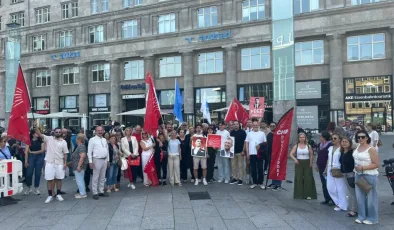 Köln’de CHP Genel Merkezi’ne Müdahaleye Protesto