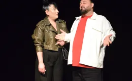 Festivalde Aşk Komedisi Rüzgarı