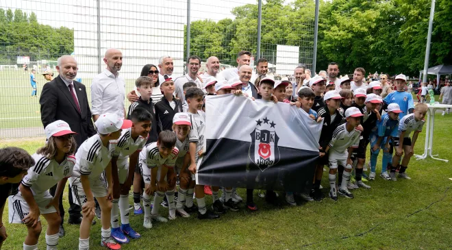 Essen Başkonsolosluğu’nun 60. Yıl Futbol Turnuvası Coşkuyla Başladı