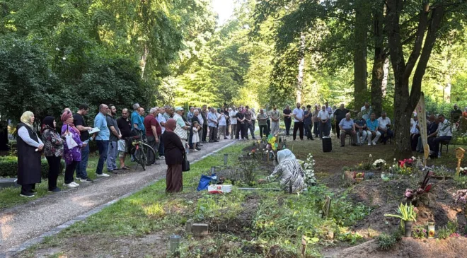 Nürnberg’de Bayram Geleneği: Kabir Ziyaretinde Duygu Dolu Anlar