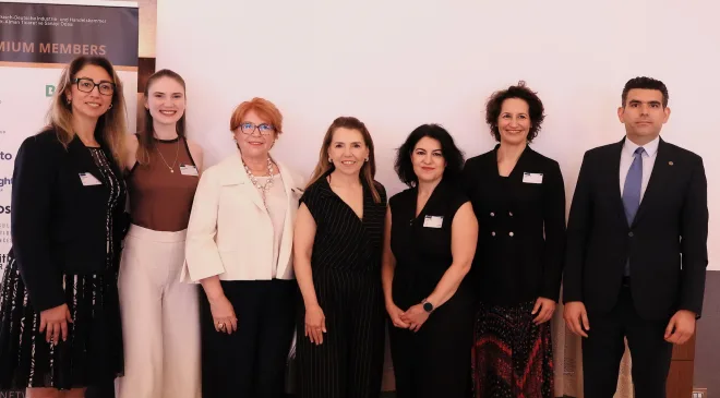 Berlin’de Kadın Liderliği Zirvesi