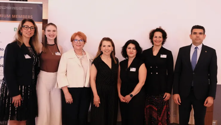 Berlin’de Kadın Liderliği Zirvesi