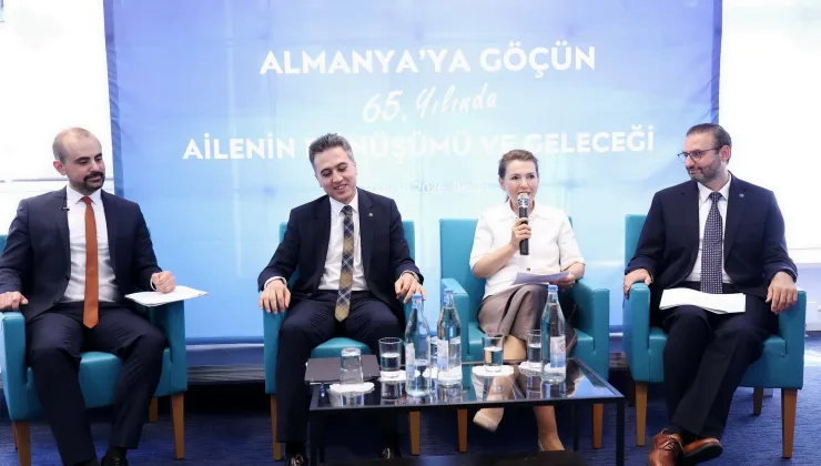 Göçün 65. Yılında Türk Ailesinin Dönüşümü Berlin’de Masaya Yatırıldı