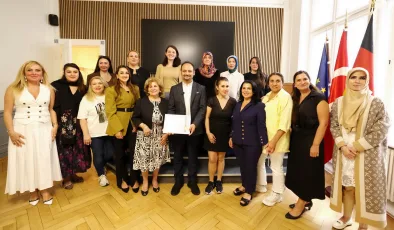 Berlin’de Kadın Sağlığı Paneline Yoğun İlgi