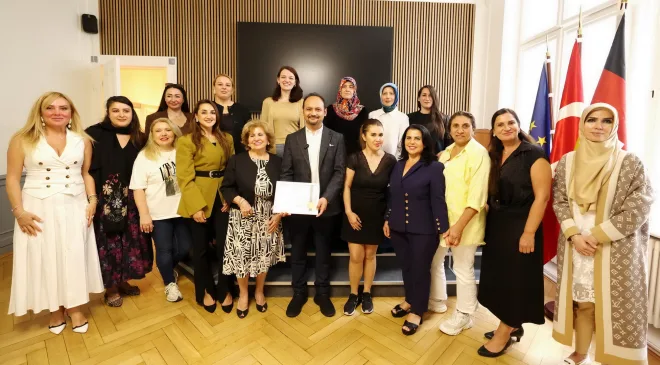 Berlin’de Kadın Sağlığı Paneline Yoğun İlgi