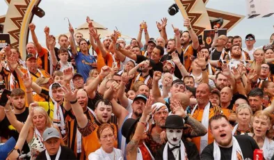 Acun Ilıcalı Hull City taraftarlarıyla Kemer’de buluştu