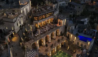 Hilton’un ilk mağara oteli