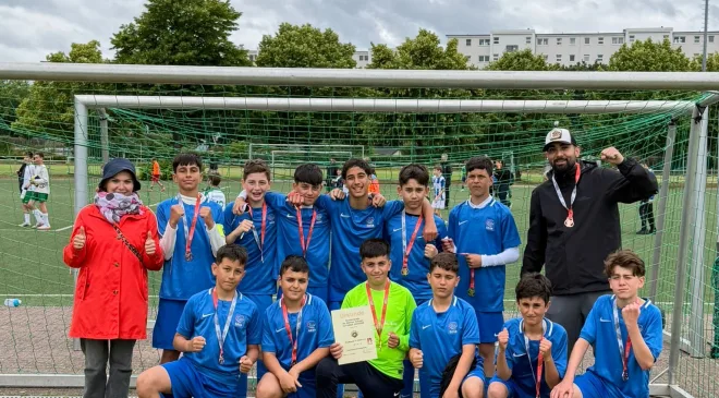 Berlin Aziz Nesin İlkokulu’ndan Çifte Spor Başarısı