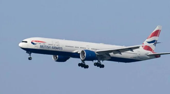 British Airways uçağında akıllı telefon alev aldı